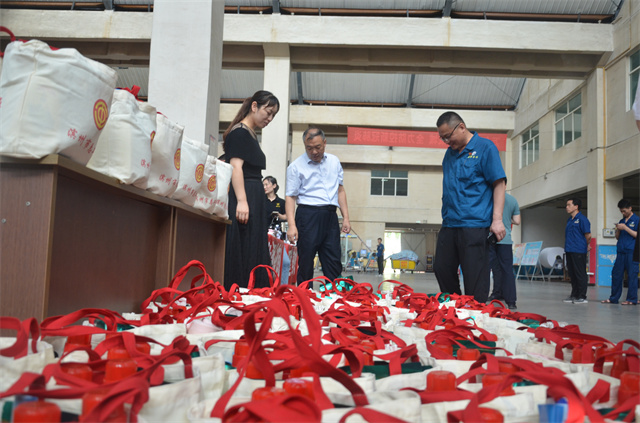 香港六和合全年资料